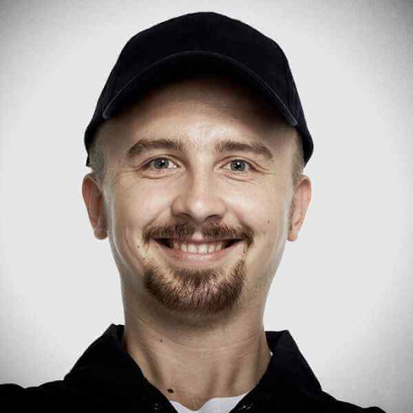 https://izozer.com/wp-content/uploads/2018/09/our_team_03.jpg